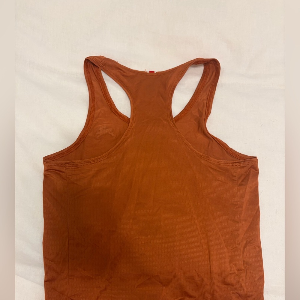 Tracksmith Twilight Crop Tank - Picture 3 of 3